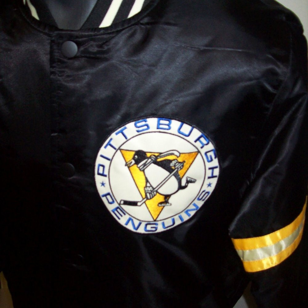 PITTSBURGH PENGUINS Starter Snap Down Jacket  LARGE